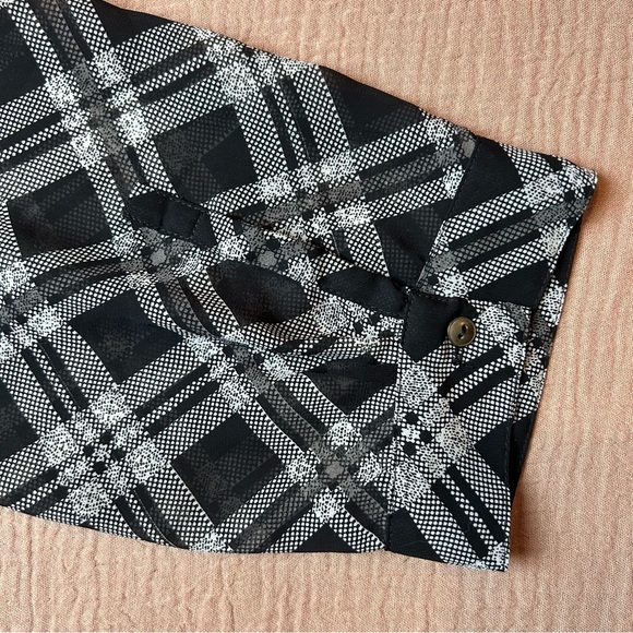 Jessica Simpson Maternity Black Plaid Sheer Blouse, size L - Picture 7 of 8